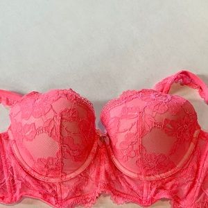 Victoria’s Secret body by Victoria pink lace bra